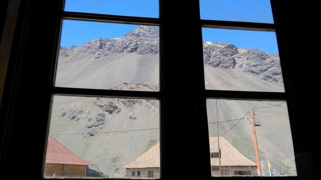 Portezuelo Del Viento - Hostel De Montana ラス・クエバス エクステリア 写真